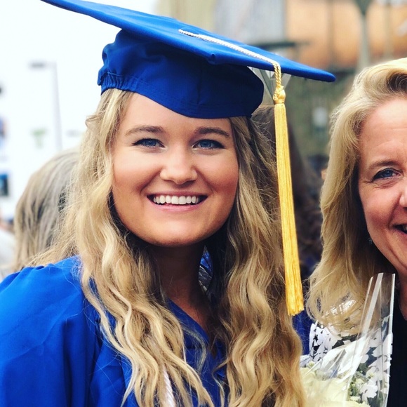 Meet your Posher, Danielle - Picture 1 of 1